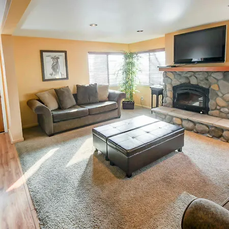 San Sierra #16 - One Bedroom Condo